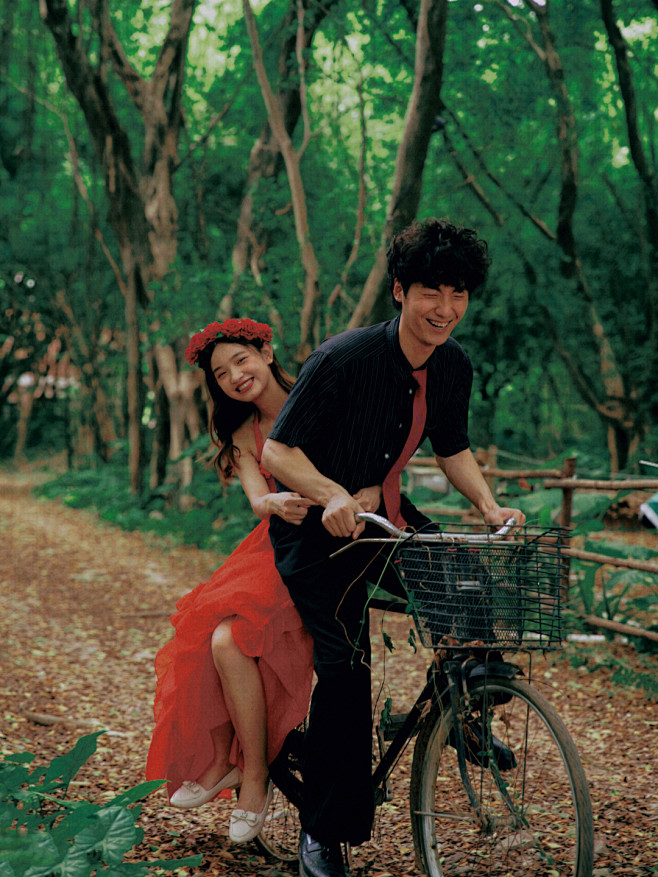 摄影师:豐兒   复古写真|人像写真 |文艺 港风 闺蜜写真 |情侣写  