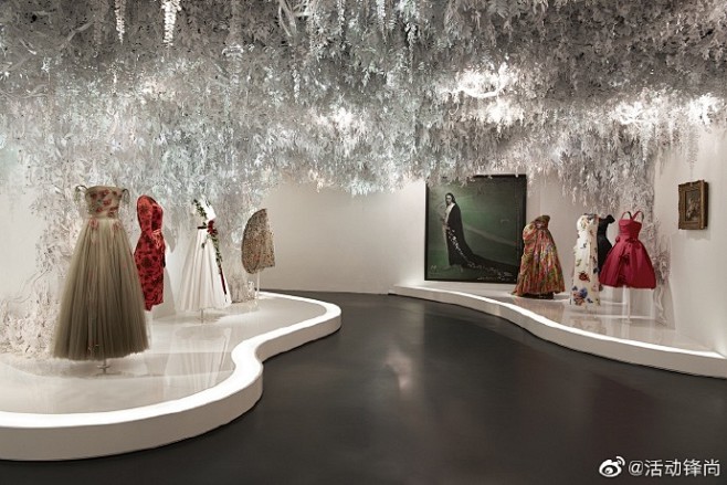 dior迪奥christiandiordesignerofdreamsdiorchristiandiordesignerof