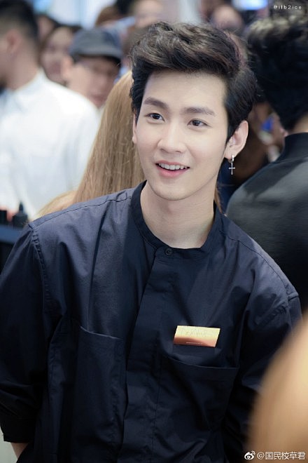 kimmon来自泰国在泰剧逐月之月中饰演ming身高184因为在泰剧青春追梦