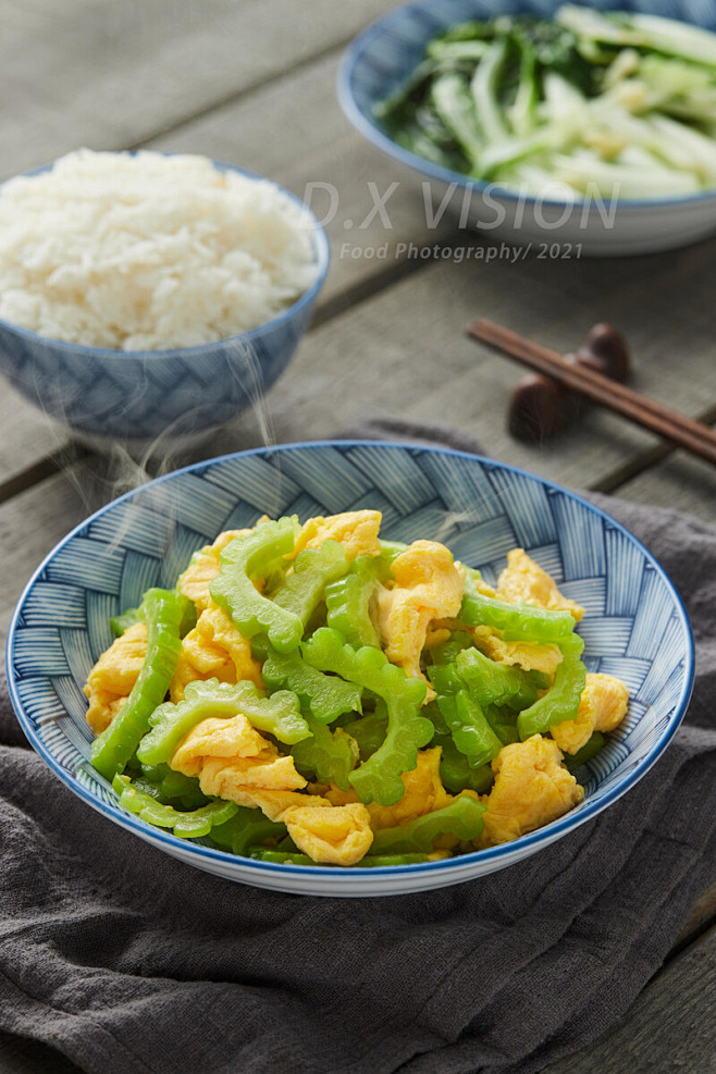 苦瓜炒鸡蛋