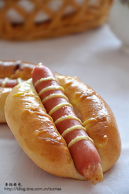 火腿肠面包