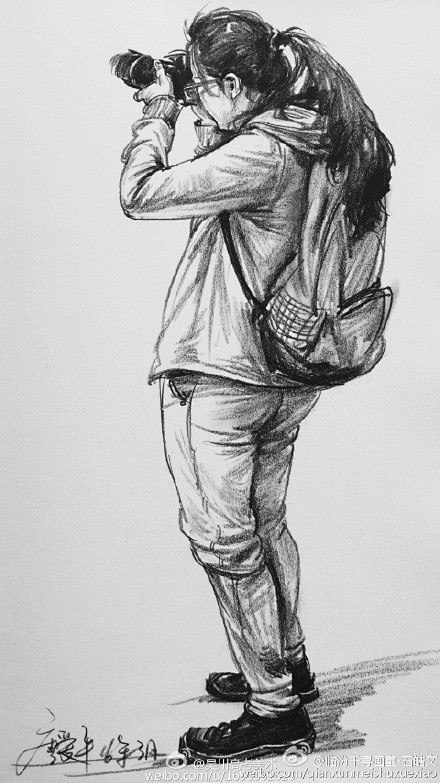 各种速写人物动态站坐蹲全有