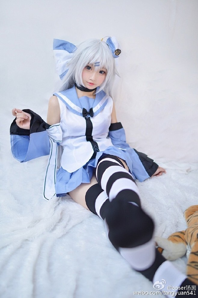 圈岳父@rain_lan_其实叫乳量「cos」彼岸鸢灵同采自weibo.