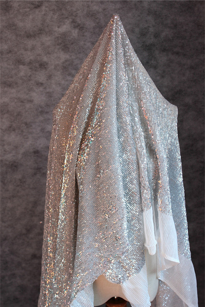 刹那芳华加密银色小亮片闪片布料网布桌布婚庆舞台演出背景面料淘宝网