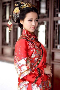 ~小迷糊~采集到中国元素——中国传统汉服