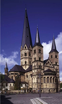 哥特式建筑 照片-花瓣网|陪你做生活的设计师 | 迪士尼城堡的搜索结果