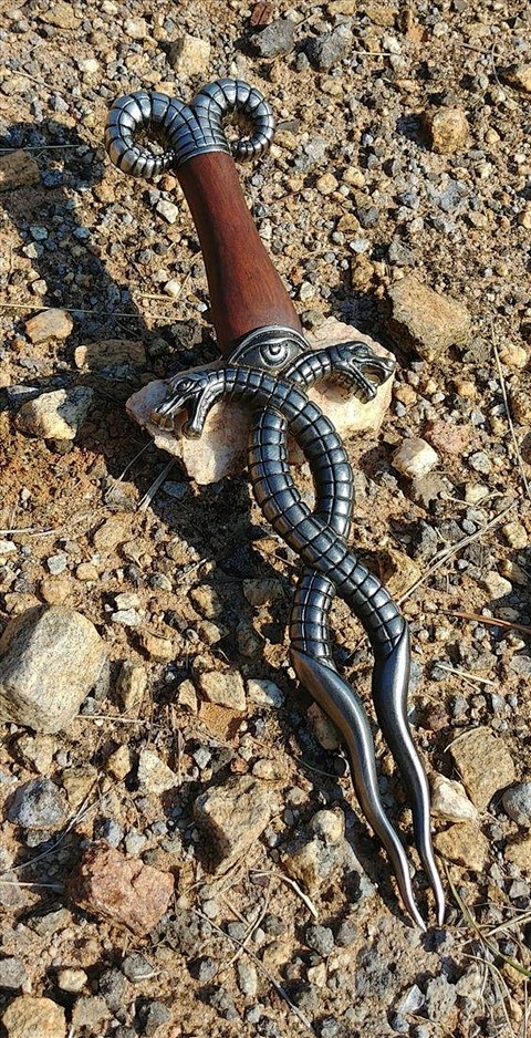 大刀控的最爱外形狂拽酷炫的巨型冷兵器武器你是不是也以为这是一个