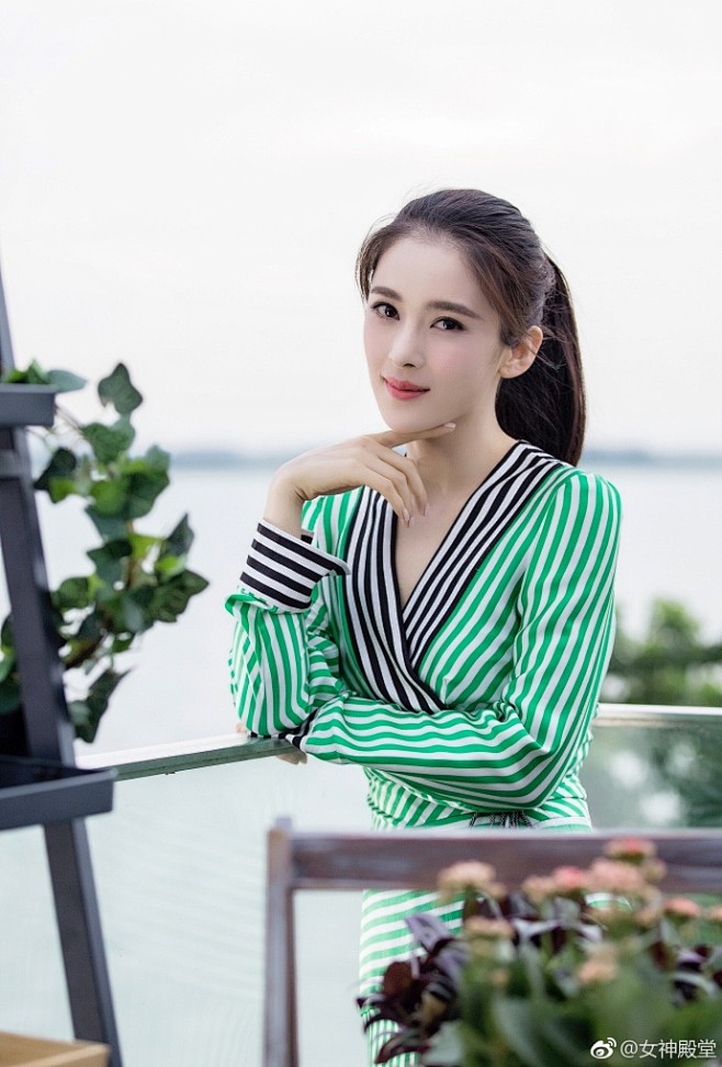 赵韩樱子绝美大片优雅清新不论是丸子头还是马尾都美的飞起6767