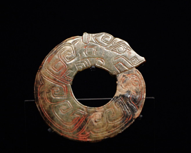 商代夔龙纹玉环