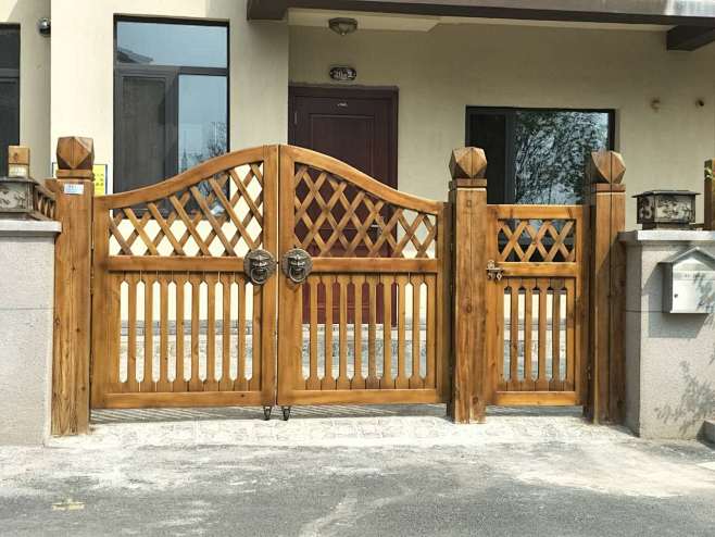 别墅庭院防腐木门小区庭院花园实木小门景观双开木门栅栏定制