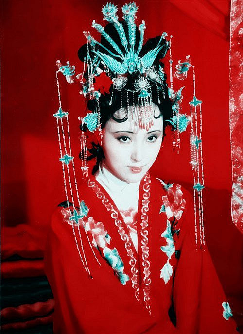 宝玉眼花吧宝钗看成了穿嫁衣的林黛玉林黛玉红嫁衣大美女