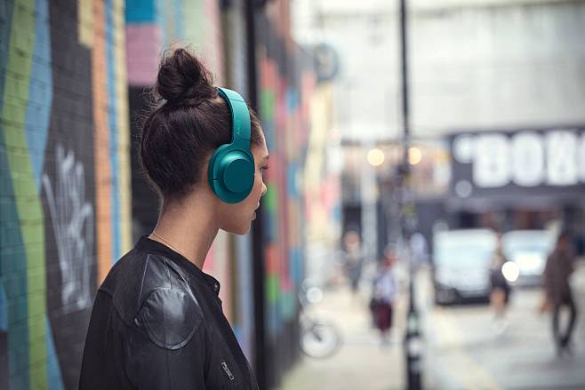 耳机,头戴式,sony,索尼, 工业设计,产品设计,普象网t 配图-人物阿肆