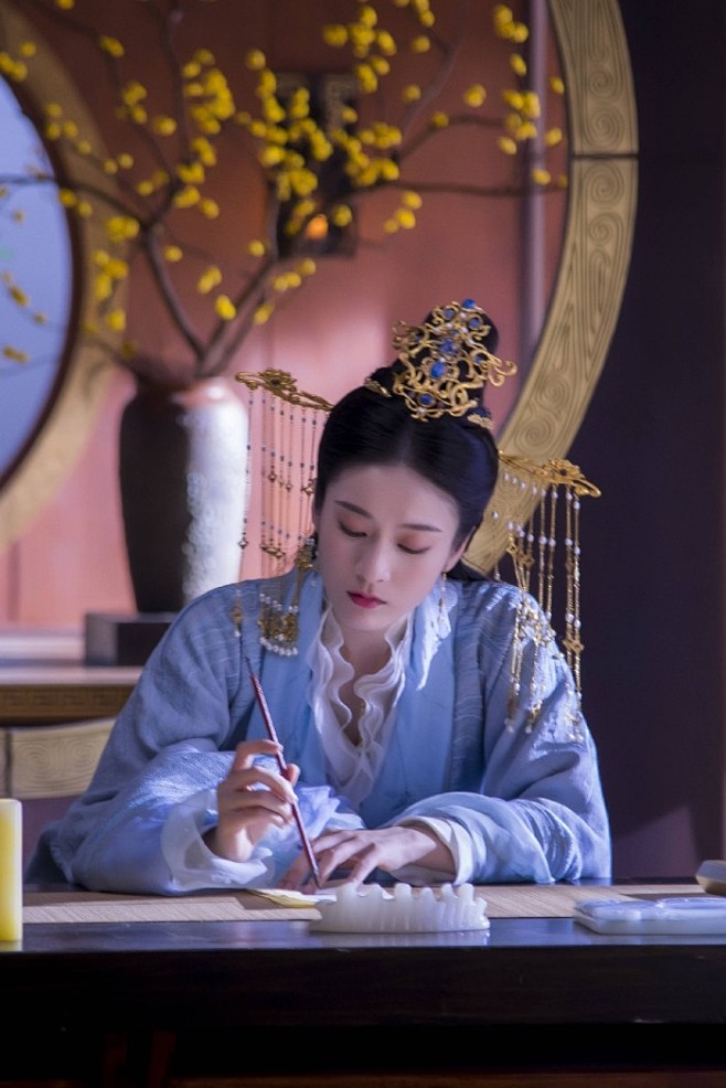张雪迎白发王妃