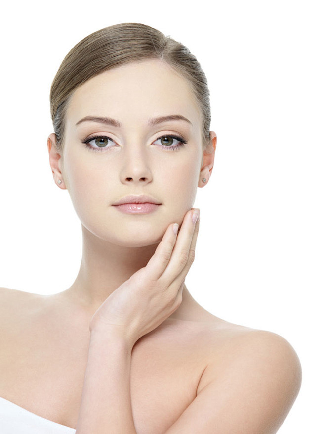 肌肤美白的美女图片