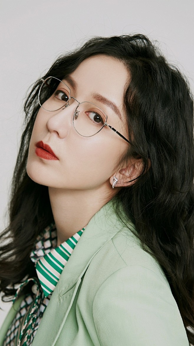 兮兮拯救神明从鹿煖转采于2021-06-02 10:32:51娄艺潇女明星们兮兮