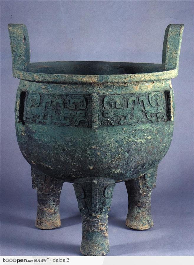 三足圆形鼎