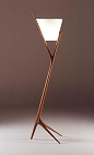 最近看到的一盏非常漂亮的木灯，来自日本设计师Noriyuki Ebina。