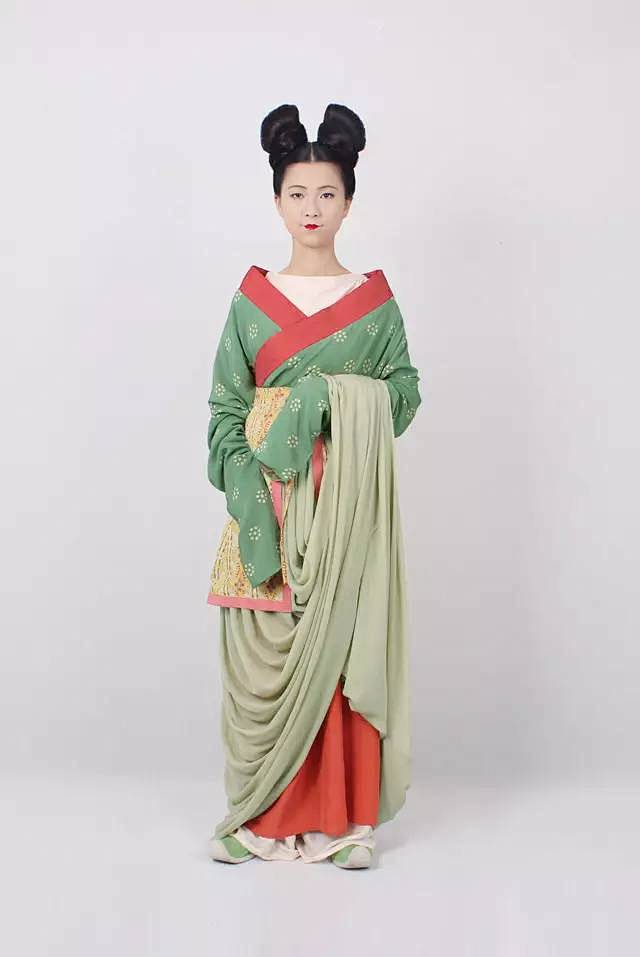一抹红配绿从nouy转采于2021-03-20 09:47:39北齐服饰2【东方】一抹红