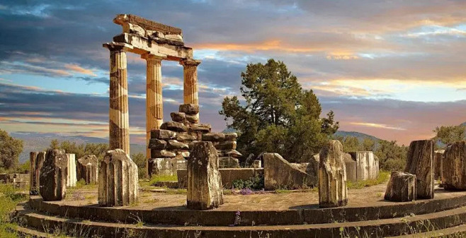 德尔菲古希腊竞技场