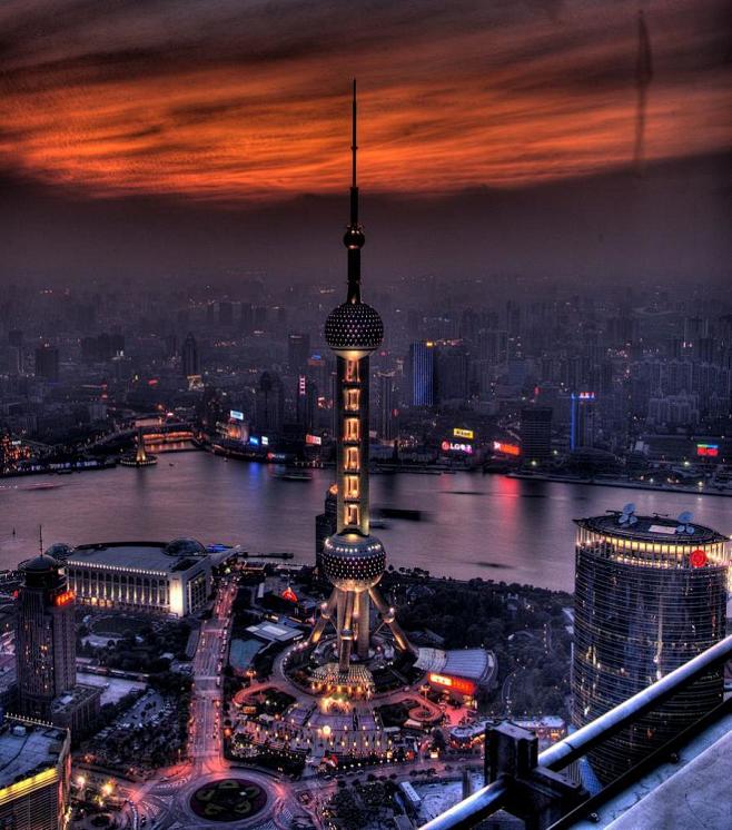 东方明珠塔