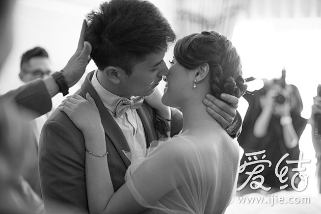 沪上著名vj司雯嘉dj高山峰情人节婚礼抢鲜报