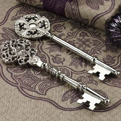 丨神丨从三十二重楼转采于2018-11-06 17:44:57在森林中存在着,在森林