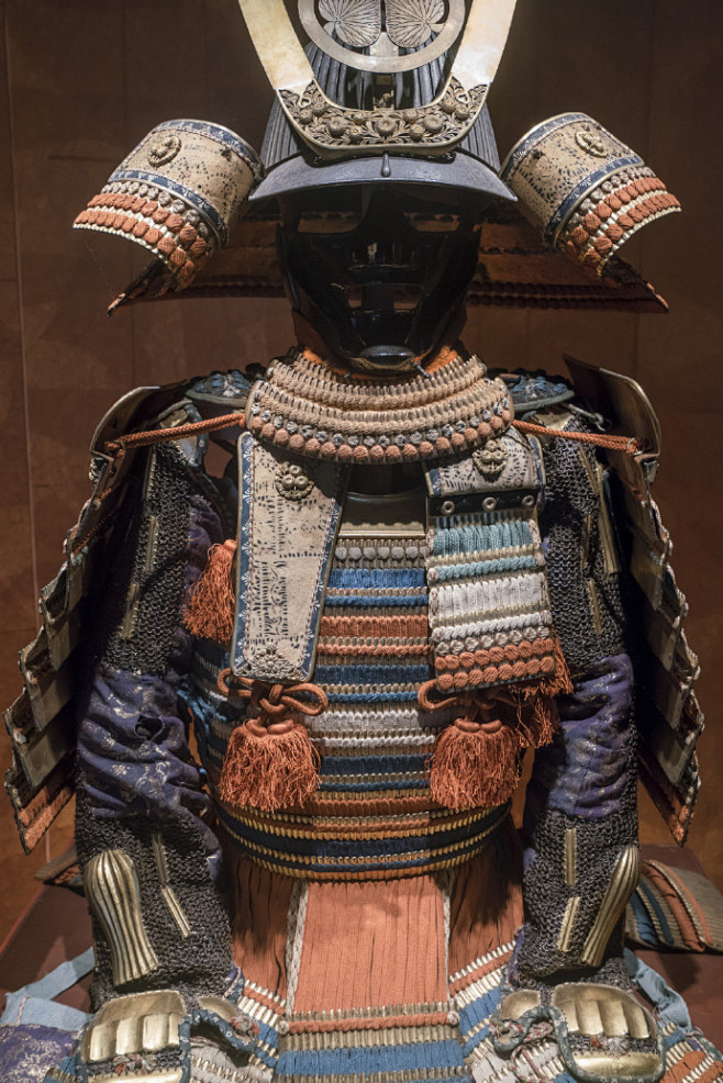 一套很清晰的日本盔甲细节图