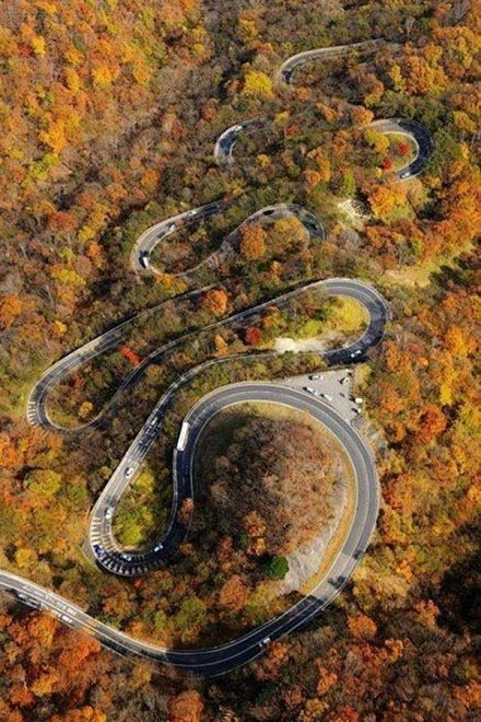 日本最危险山道伊吕波坂公路48道急险弯你会开什么车去折服它