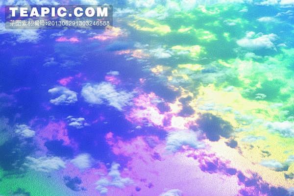 空中五彩的美丽云朵