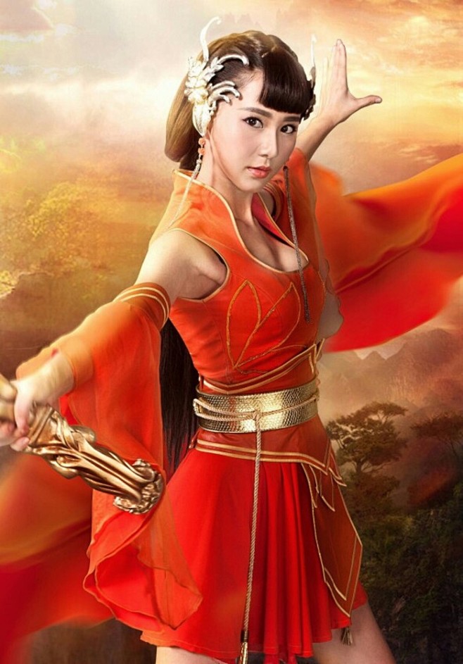 刘颖伦微微一笑很倾城