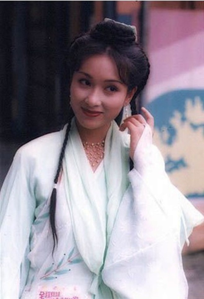 雪花神剑杨恭如梅降雪从那时候起就特别爱白衣女子