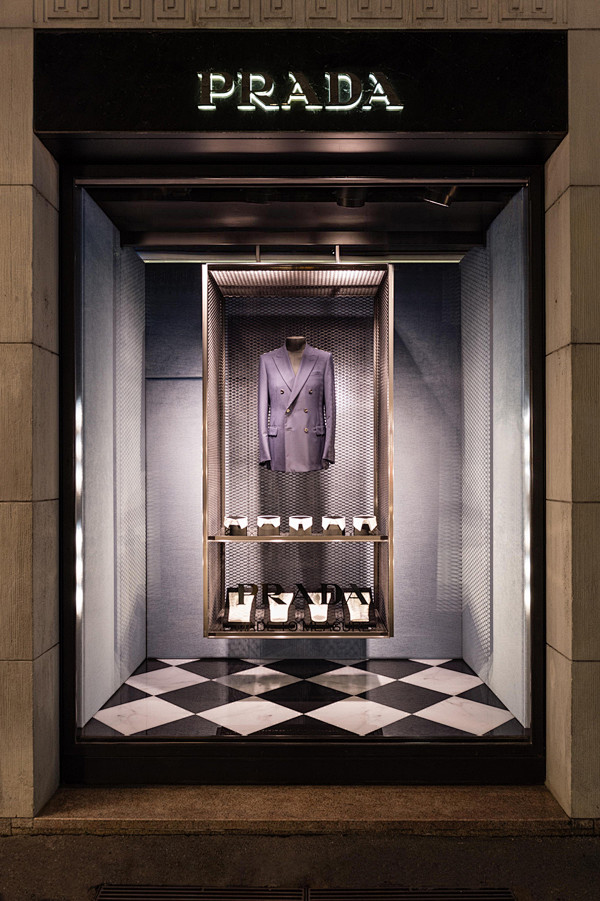 prada橱窗呈现madetomeasure量身定制服务prada橱窗全新呈现madeto