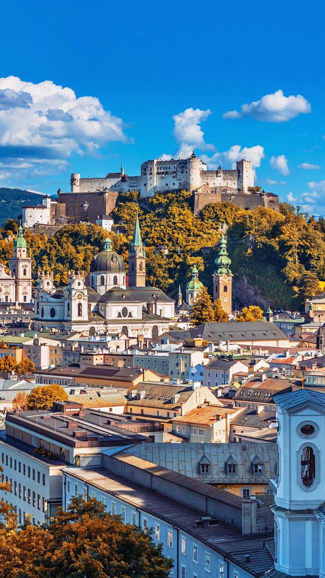 奥地利萨尔茨堡是阿尔卑斯山脉的门庭奥地利历史最悠久的城市